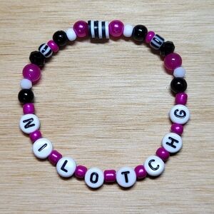 I Knew You Were Trouble- Taylor Swift Friendship Bracelet, Size 6"